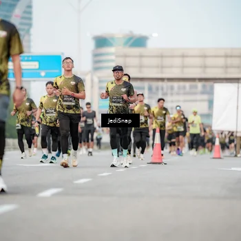 Runner Photo 6702398