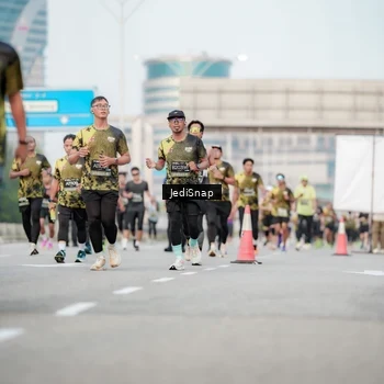 Runner Photo 6702445
