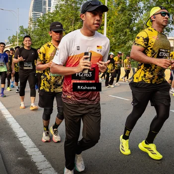Runner Photo 6702472