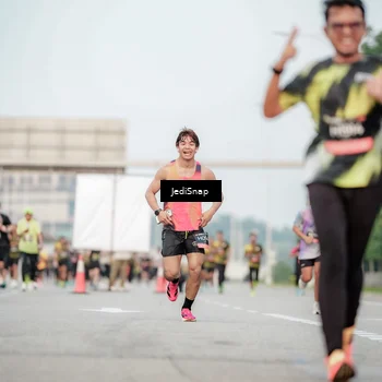 Runner Photo 6702495