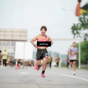 Runner Photo 6702509