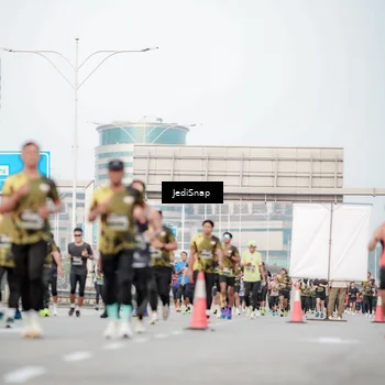 Runner Photo 6702511