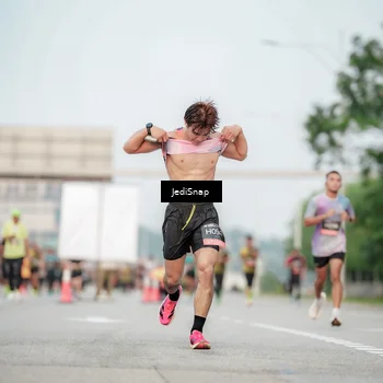 Runner Photo 6702540