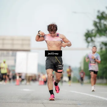 Runner Photo 6702546