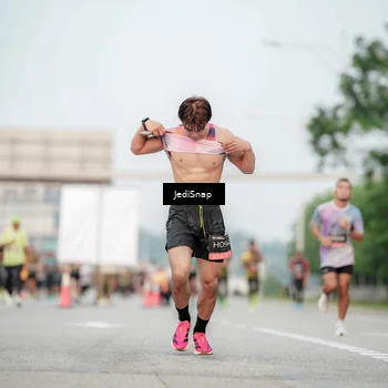 Runner Photo 6702723