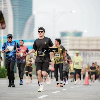 Runner Photo 6702746