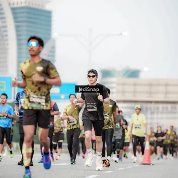Runner Photo 6702752