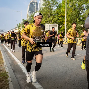 Runner Photo 6702759