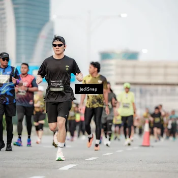 Runner Photo 6702784