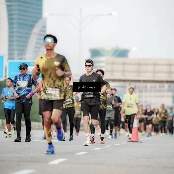 Runner Photo 6702785
