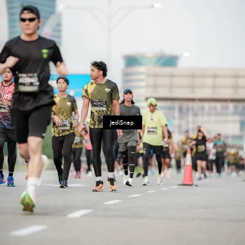 Runner Photo 6702801