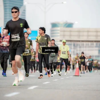 Runner Photo 6702833