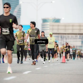Runner Photo 6702851
