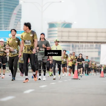 Runner Photo 6702855