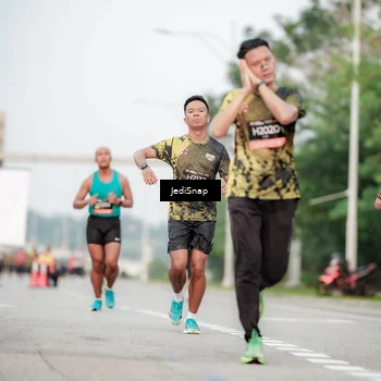Runner Photo 6702922