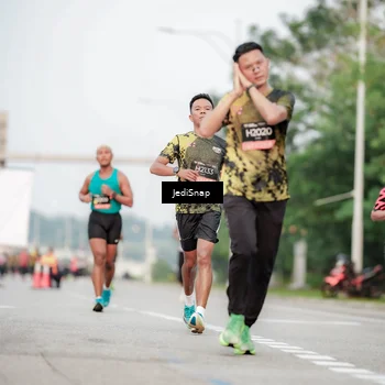 Runner Photo 6702923