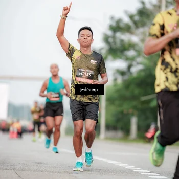 Runner Photo 6702941