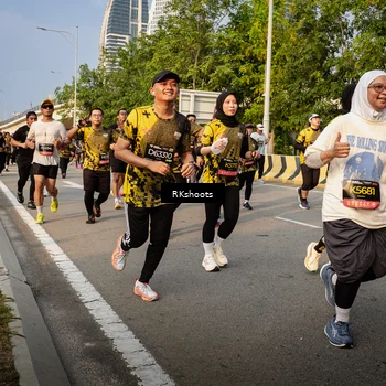 Runner Photo 6703004