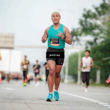 Runner Photo 6703010