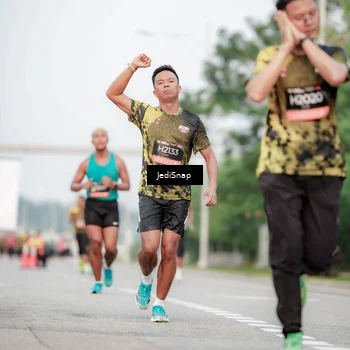 Runner Photo 6703016