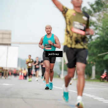 Runner Photo 6703017