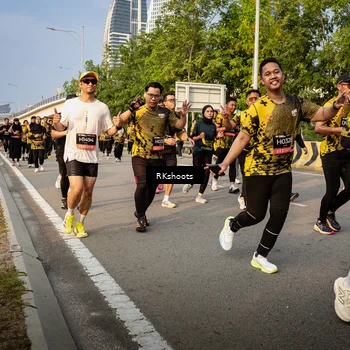 Runner Photo 6703024