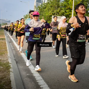 Runner Photo 6703029
