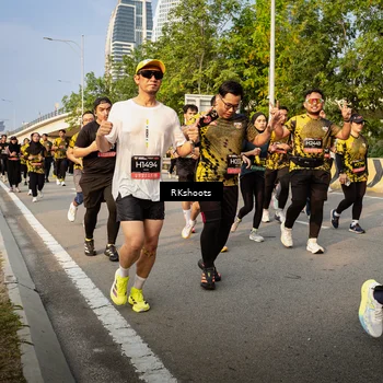 Runner Photo 6703033