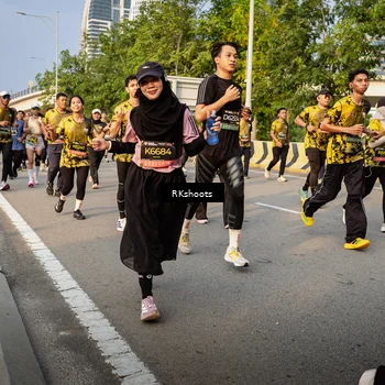 Runner Photo 6703120