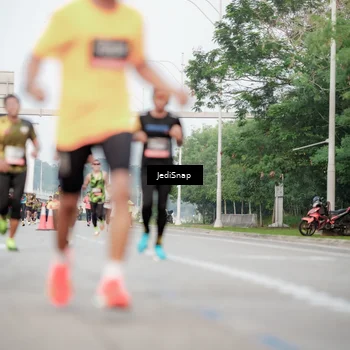 Runner Photo 6703160