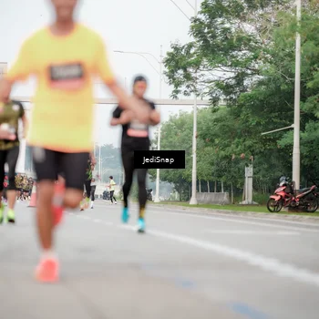 Runner Photo 6703208