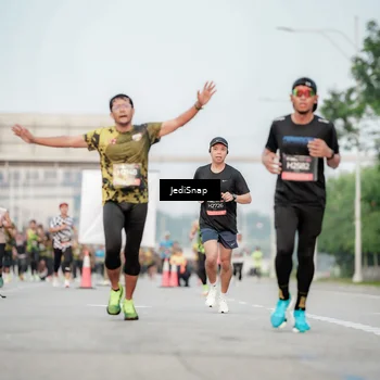 Runner Photo 6703221