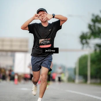 Runner Photo 6703274