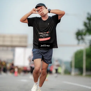 Runner Photo 6703286