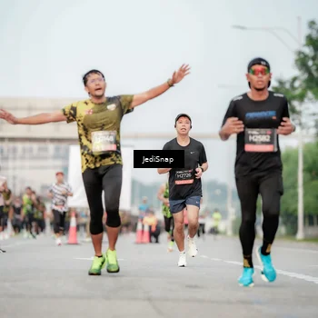 Runner Photo 6703289