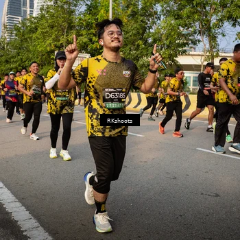 Runner Photo 6703290