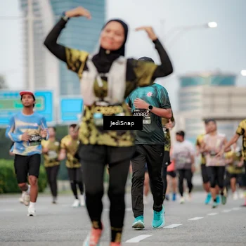 Runner Photo 6703331