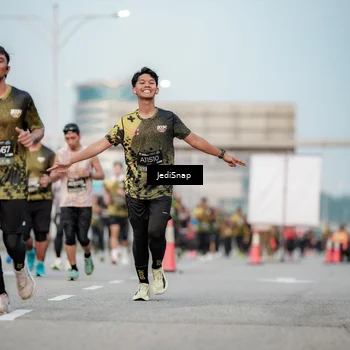 Runner Photo 6703419