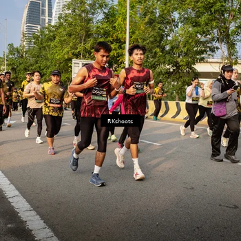Runner Photo 6703486