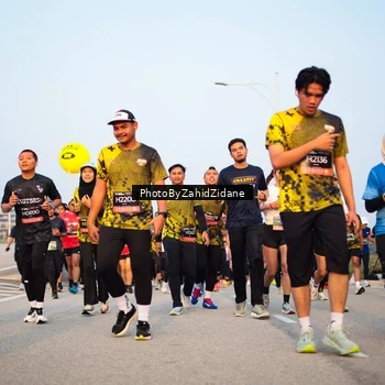 Runner Photo 6703489