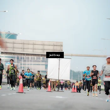 Runner Photo 6703538