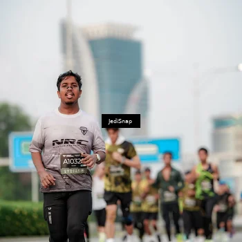 Runner Photo 6703655