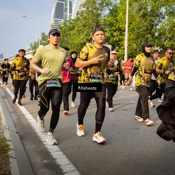 Runner Photo 6703676