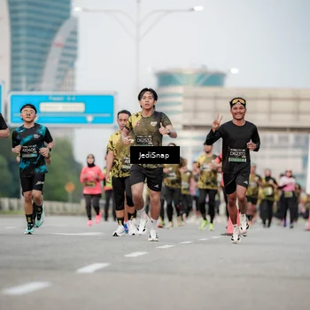 Runner Photo 6703703