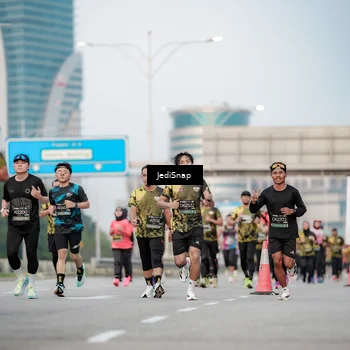 Runner Photo 6703746