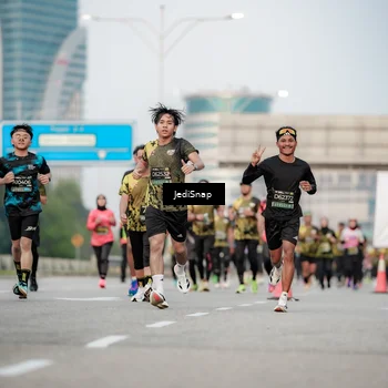 Runner Photo 6703799
