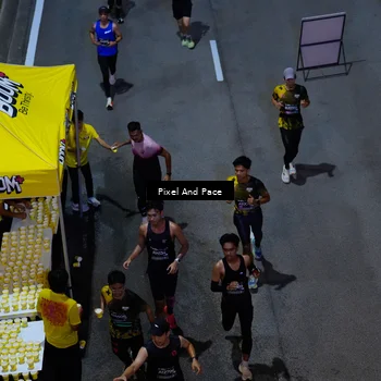 Runner Photo 6703928