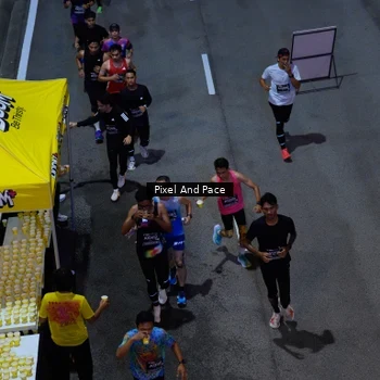 Runner Photo 6703984