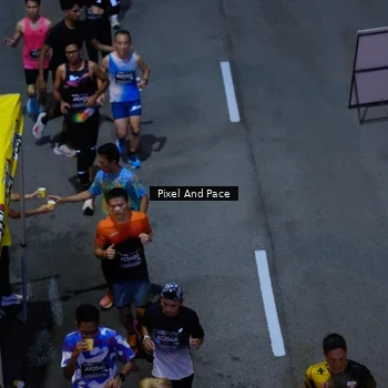 Runner Photo 6703992