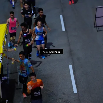 Runner Photo 6703999